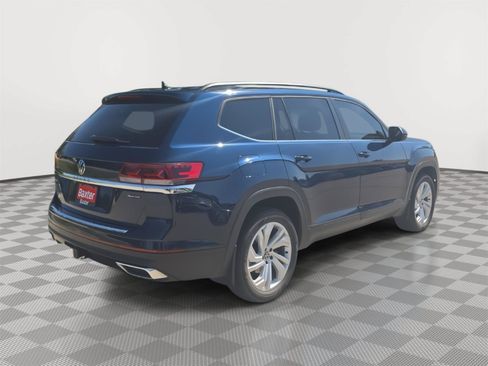 Used 2023 Volkswagen Atlas SE w/ Panoramic Sunroof Package AWD/4WD image 6