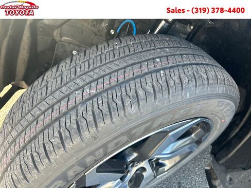 New 2025 Toyota RAV4 SE image 27