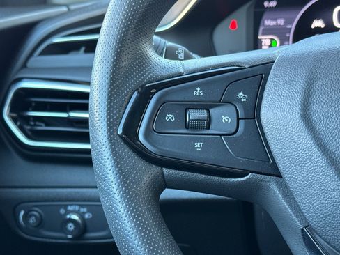 Used 2022 Chevrolet Bolt EUV LT image 27