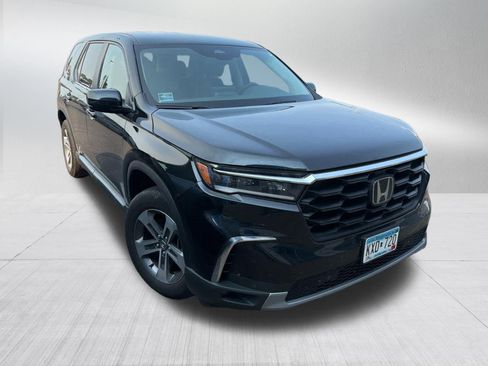 Used 2023 Honda Pilot EX-L image 3