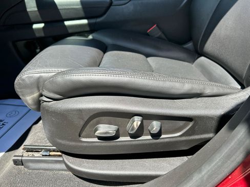 Used 2017 Cadillac XT5 Luxury w/ Driver Awareness Package AWD/4WD image 10