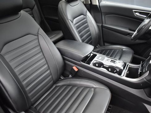 Used 2019 Ford Edge SEL w/ Equipment Group 201A image 34
