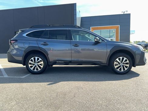 Certified 2025 Subaru Outback Premium w/ Popular Package #1A image 9