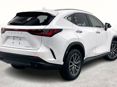 Used 2025 Lexus NX 250 FWD w/ Premium Package image 2