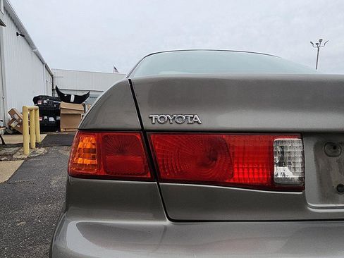 Used 2001 Toyota Camry LE image 10