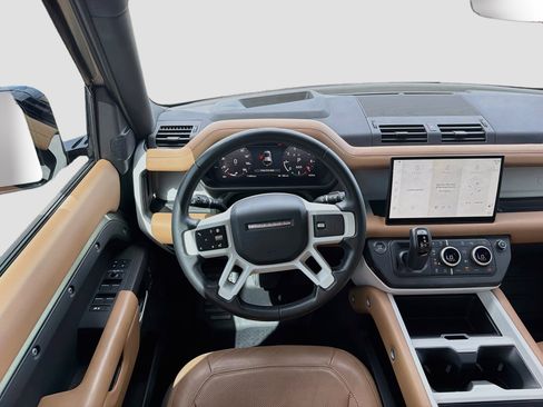 Used 2025 Land Rover Defender 110 X-Dynamic SE AWD/4WD image 17