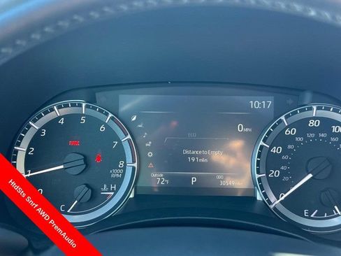Used 2023 Toyota Highlander XLE AWD/4WD image 23