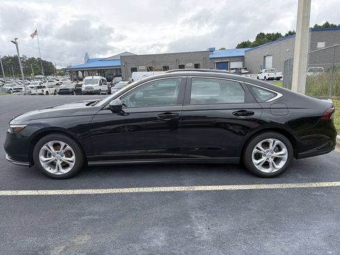 Used 2025 Honda Accord LX image 8