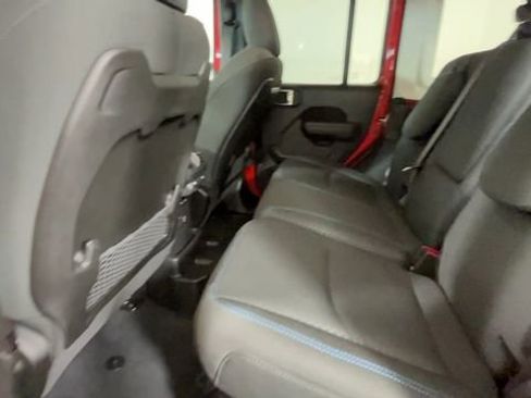 Used 2024 Jeep Wrangler Unlimited Rubicon 4xe w/ Technology Group AWD/4WD image 21