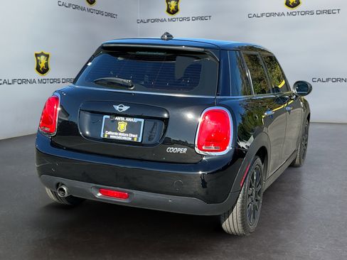 Used 2017 MINI Cooper 4-Door Hardtop image 5