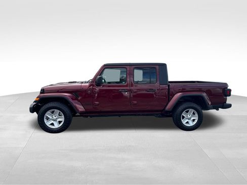 Used 2022 Jeep Gladiator Sport image 3