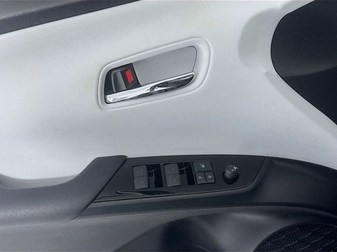 Used 2019 Toyota Prius XLE image 16