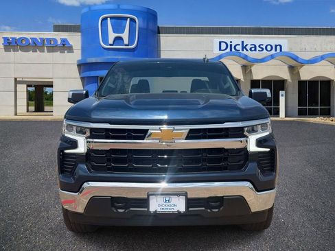 Used 2023 Chevrolet Silverado 1500 LT AWD/4WD image 2