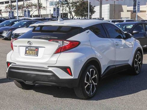 Used 2021 Toyota C-HR XLE FWD image 8
