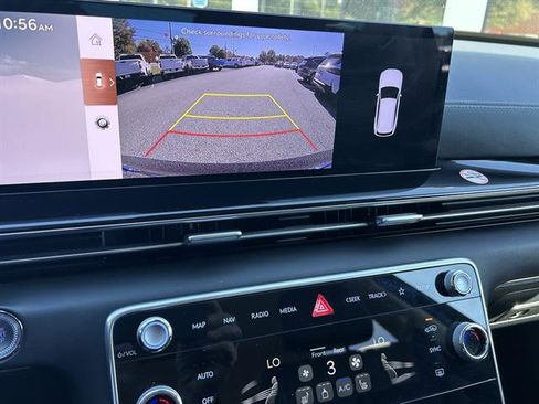 Used 2025 Genesis GV80 2.5T Standard image 17