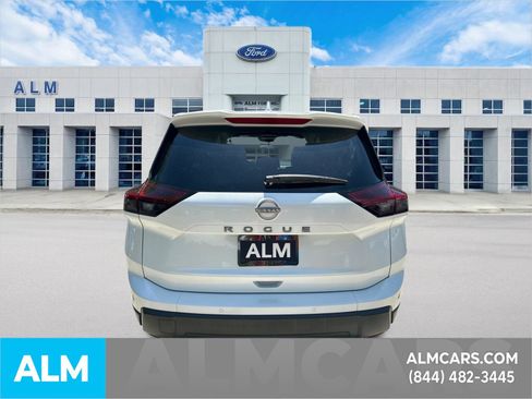 Used 2025 Nissan Rogue SV FWD image 6