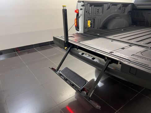 Certified 2025 Ford F150 Lightning Lariat image 38