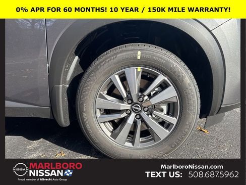 New 2025 Nissan Pathfinder SL image 10