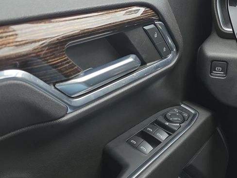 Used 2022 GMC Sierra 1500 Elevation w/ LPO, Elevation Black Package image 11