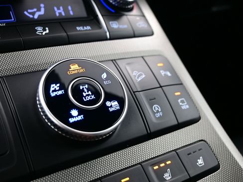 Used 2021 Hyundai Palisade Calligraphy w/ Winter Package image 31