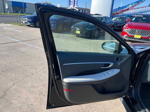 New 2025 Hyundai Sonata SE FWD image 10