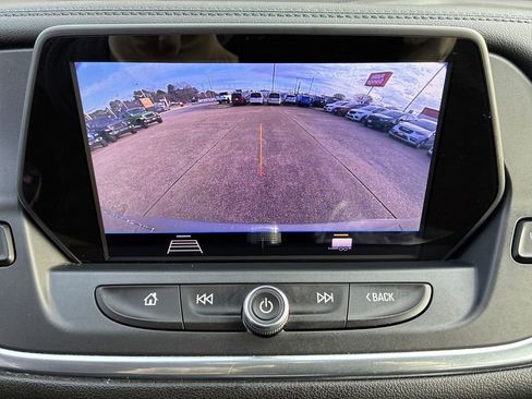 Used 2019 Chevrolet Blazer LT image 21