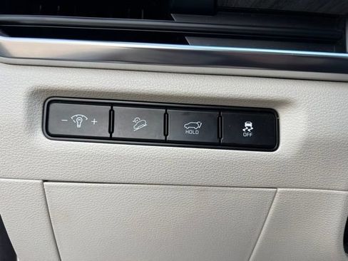 Certified 2024 Kia Telluride SX Prestige w/ Towing Package AWD/4WD image 11