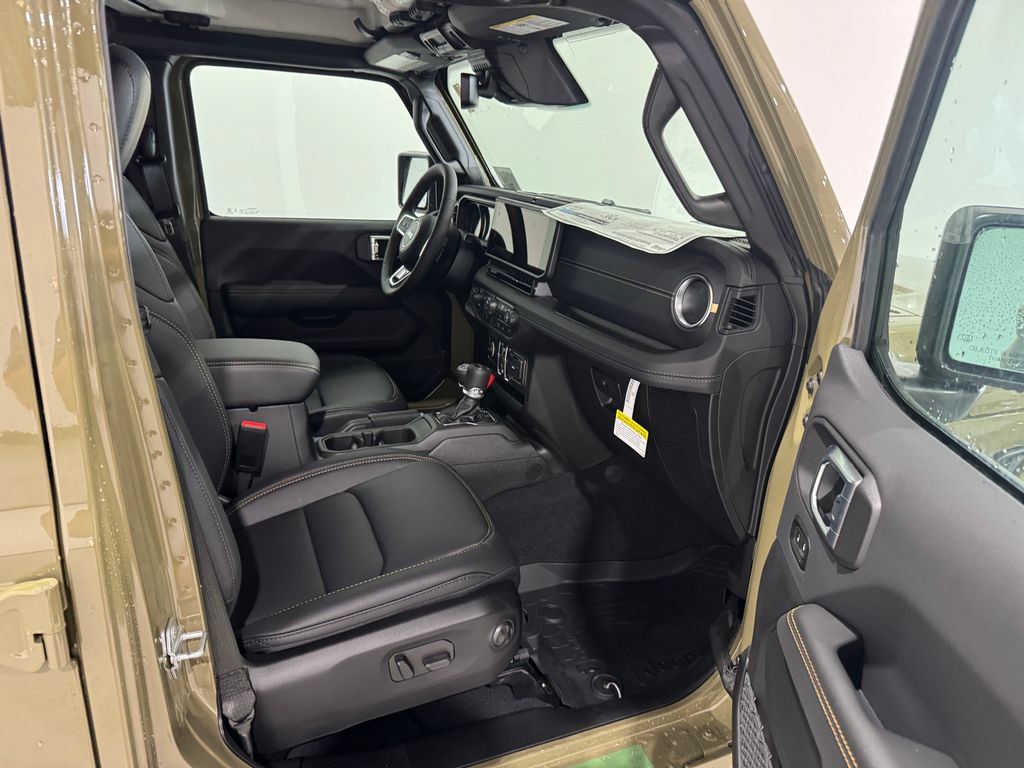 New 2026 Jeep Wrangler Unlimited Sahara w/ Safety Group AWD/4WD image 21