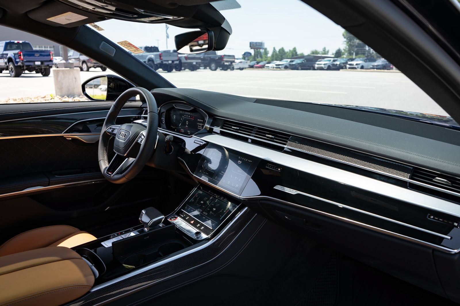 Used 2024 Audi S8 AWD/4WD image 56