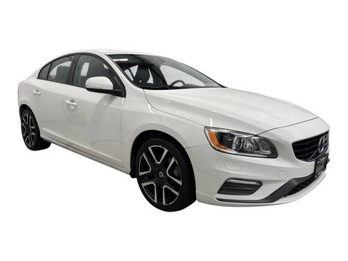 Used 2017 Volvo S60 T5 Dynamic AWD/4WD image 3