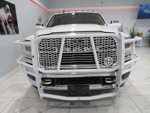 Used 2020 RAM 3500 Laramie image 9