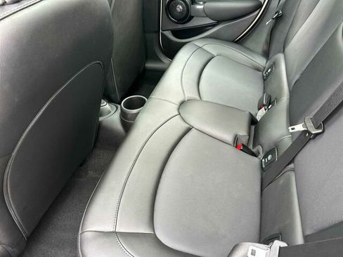 Used 2019 MINI Cooper 4-Door Hardtop w/ Premium Package image 14