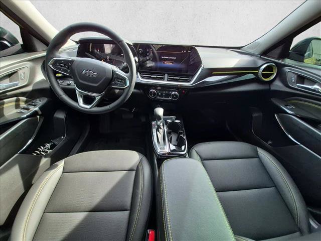 Used 2025 Chevrolet Trax ACTIV w/ Sunroof Package FWD image 17