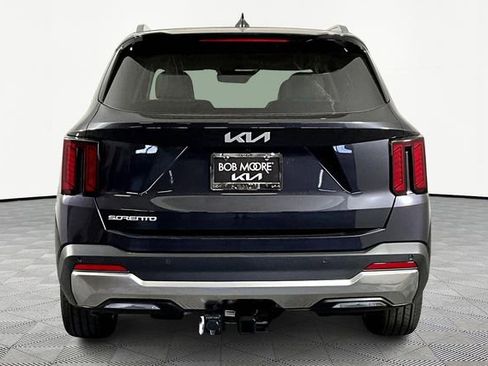 Certified 2026 Kia Sorento EX w/ EX Premium Package FWD image 5