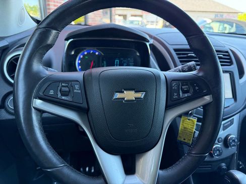 Used 2016 Chevrolet Trax LT w/ LT Convenience Package FWD image 12