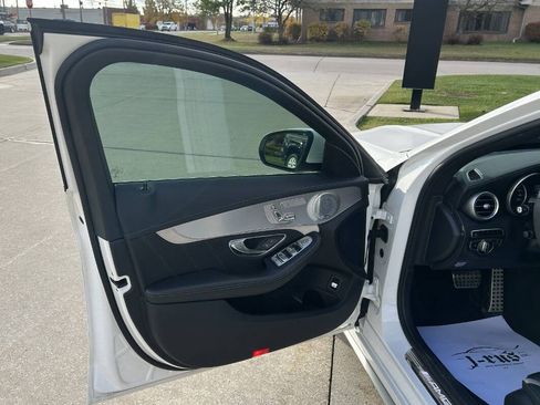 Used 2016 Mercedes-Benz C 63 AMG S image 40