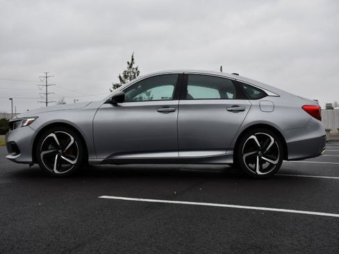 Used 2022 Honda Accord Sport image 4