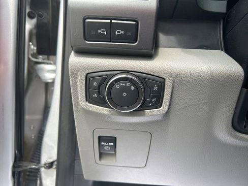 Used 2019 Ford F150 XLT w/ Max Trailer Tow Package AWD/4WD image 16