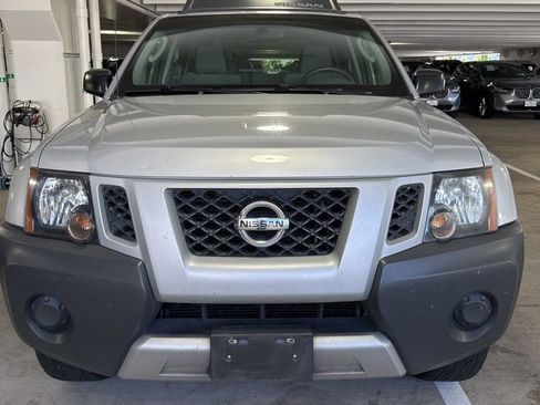 Used 2009 Nissan Xterra X AWD/4WD image 2