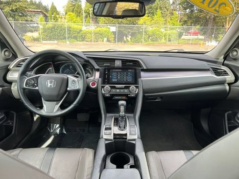 Used 2017 Honda Civic Touring image 11
