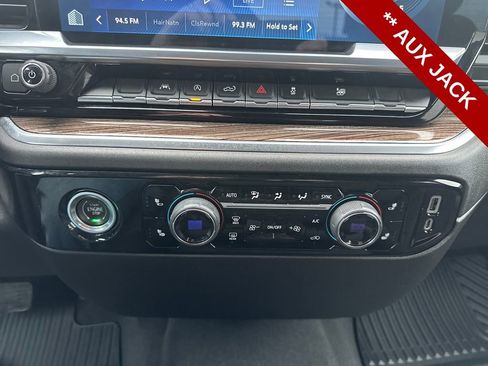 Used 2023 Chevrolet Silverado 1500 LT image 22