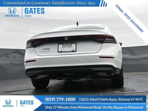 New 2025 Honda Accord SE image 32
