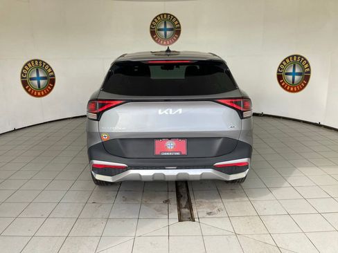 Used 2025 Kia Sportage LX image 20