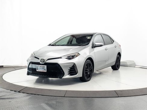 Used 2017 Toyota Corolla SE 50th Anniversary FWD image 3