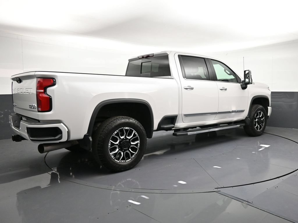 Certified 2025 Chevrolet Silverado 3500 High Country AWD/4WD image 5