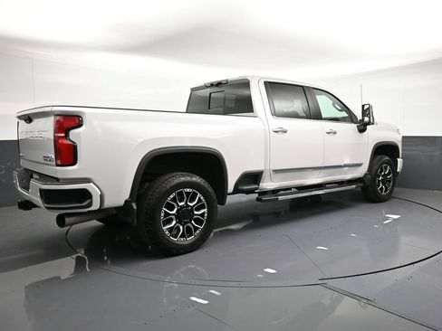 Certified 2025 Chevrolet Silverado 3500 High Country w/ High Country Premium Package AWD/4WD image 5