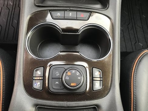 Certified 2023 GMC Acadia AT4 w/ Preferred Package image 31