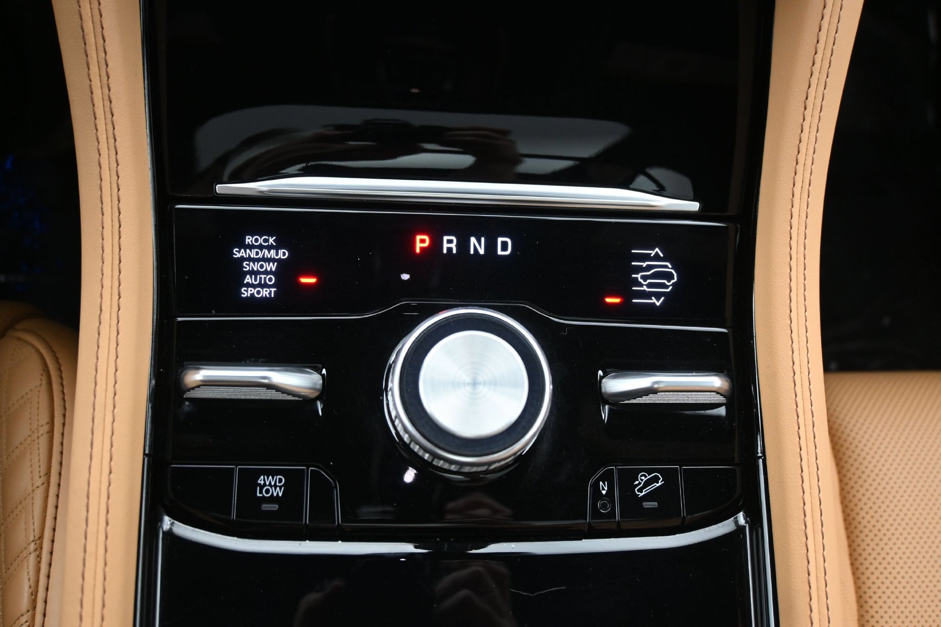 Used 2024 Jeep Grand Cherokee Summit AWD/4WD image 27