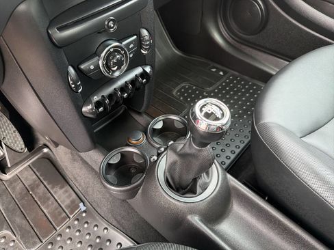 Used 2011 MINI Cooper Hardtop image 24