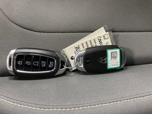 Used 2023 Hyundai Elantra SEL w/ Convenience Package FWD image 31